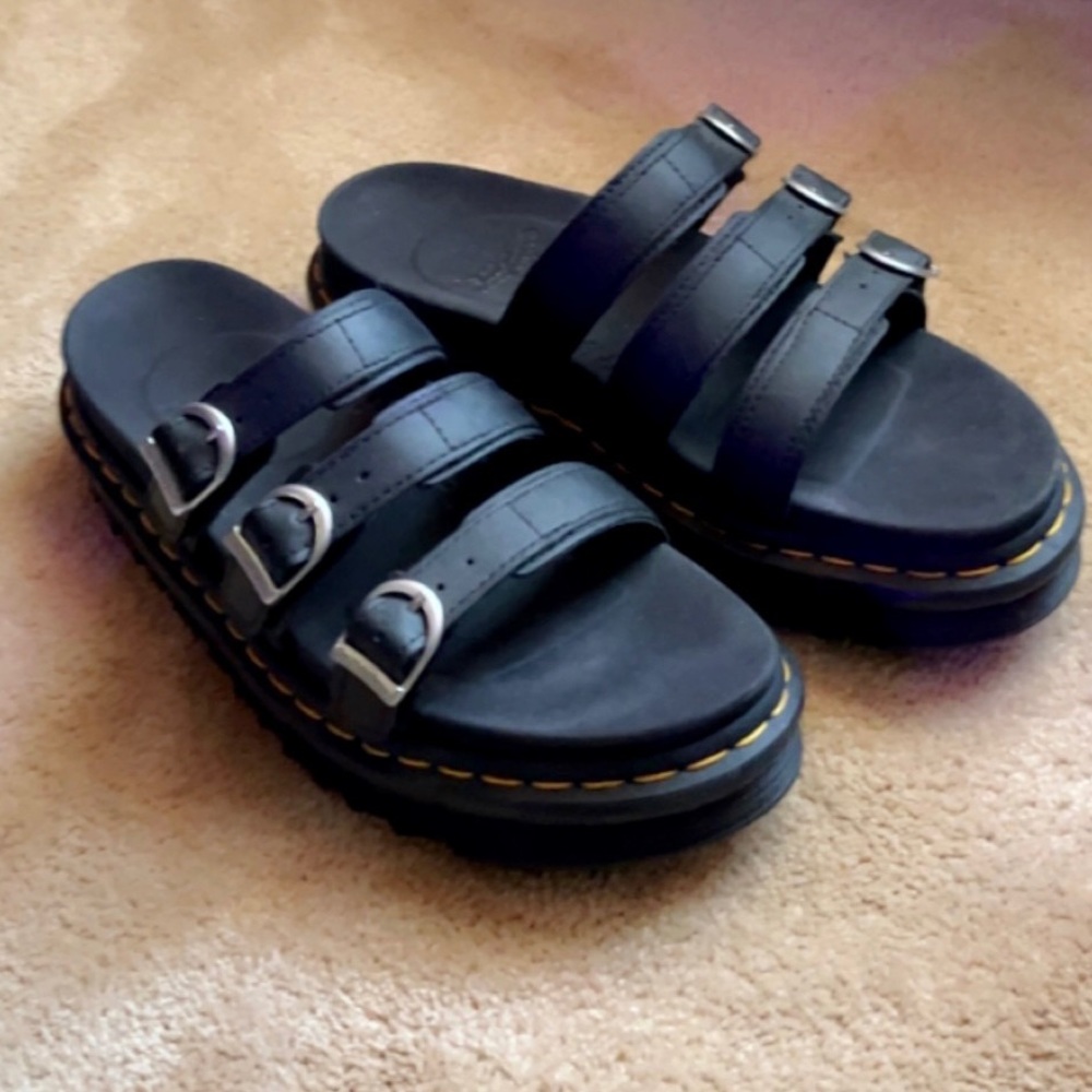 doc marten blaire platforms size 9